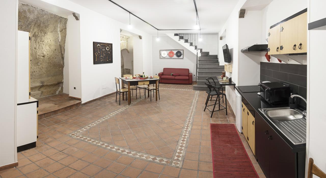 The Rock Apartment Наполи Екстериор снимка