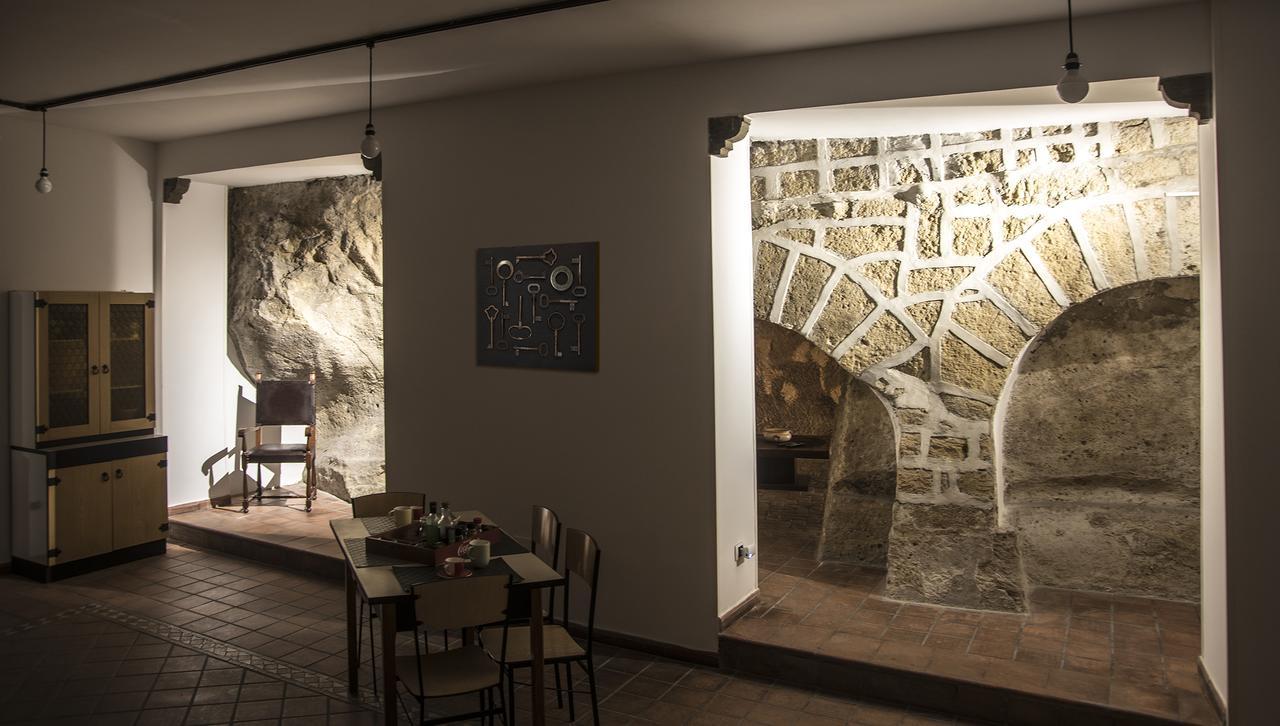 The Rock Apartment Наполи Екстериор снимка