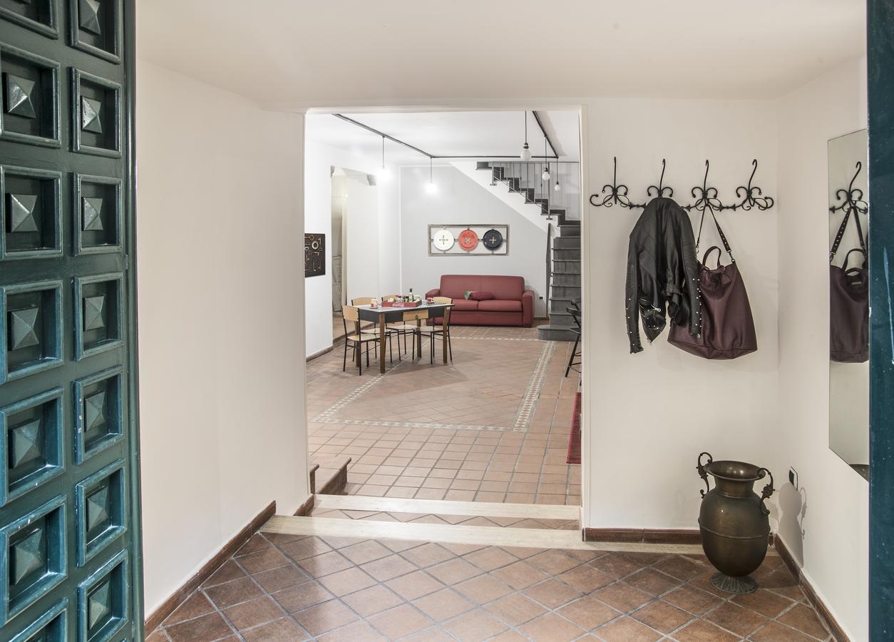 The Rock Apartment Наполи Екстериор снимка